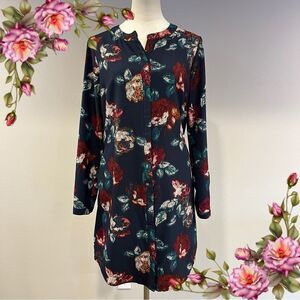 Casual long sleeve floral button down dress